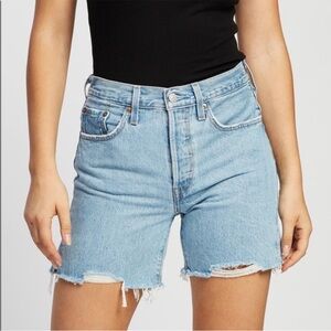 Levi’s 501 Mid Thigh Shorts - 29